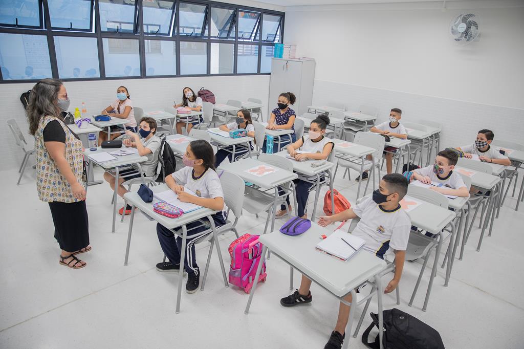 Funcionalismo valorizado: professores de Barueri recebem maior reajuste da Grande São Paulo