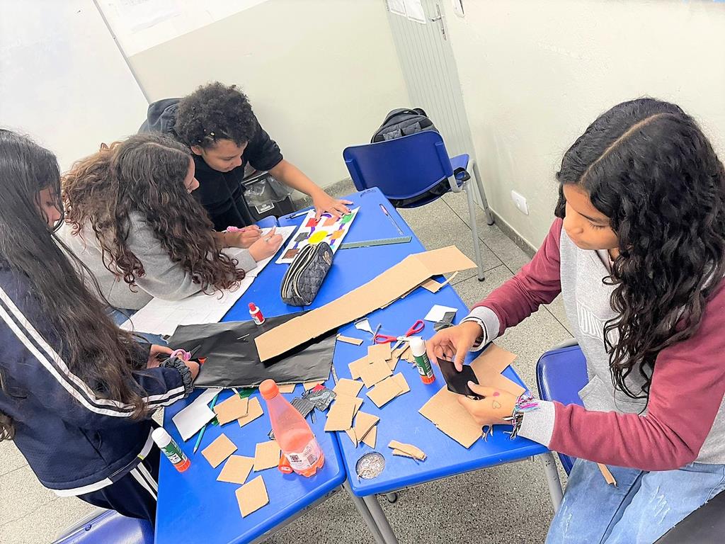 Na Emef Levy, trabalho em equipe e competições despertam interesse de alunos pela literatura