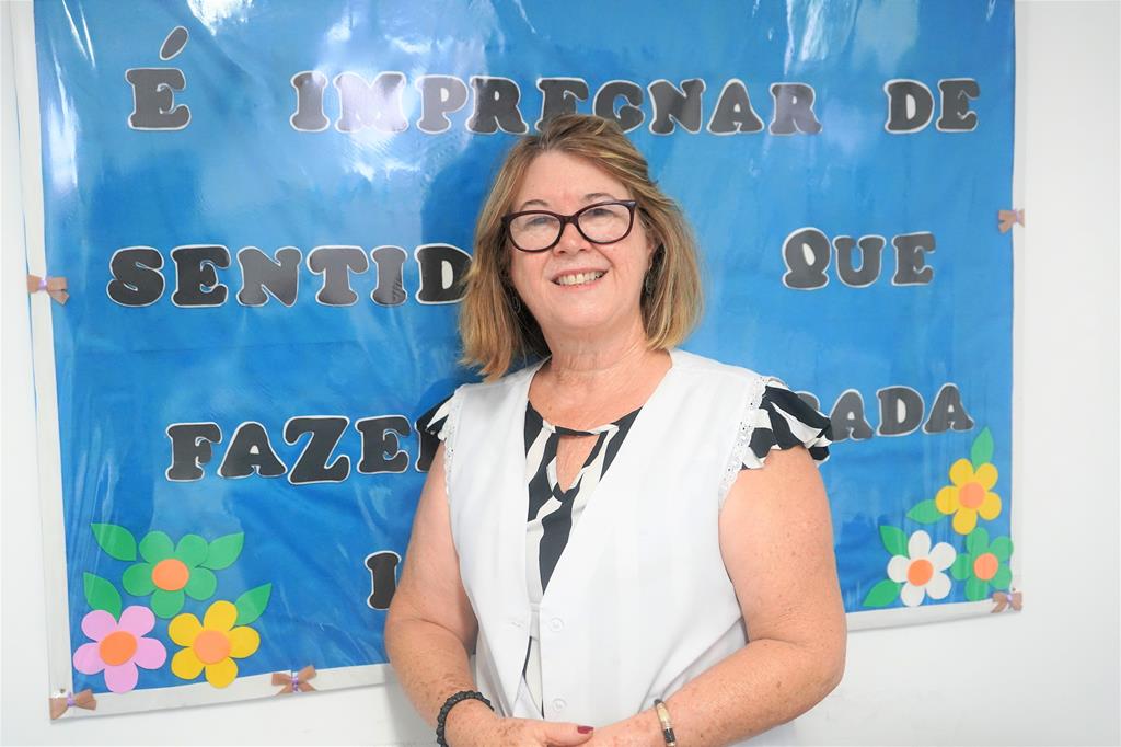 Mulheres que dedicam suas vidas a educar