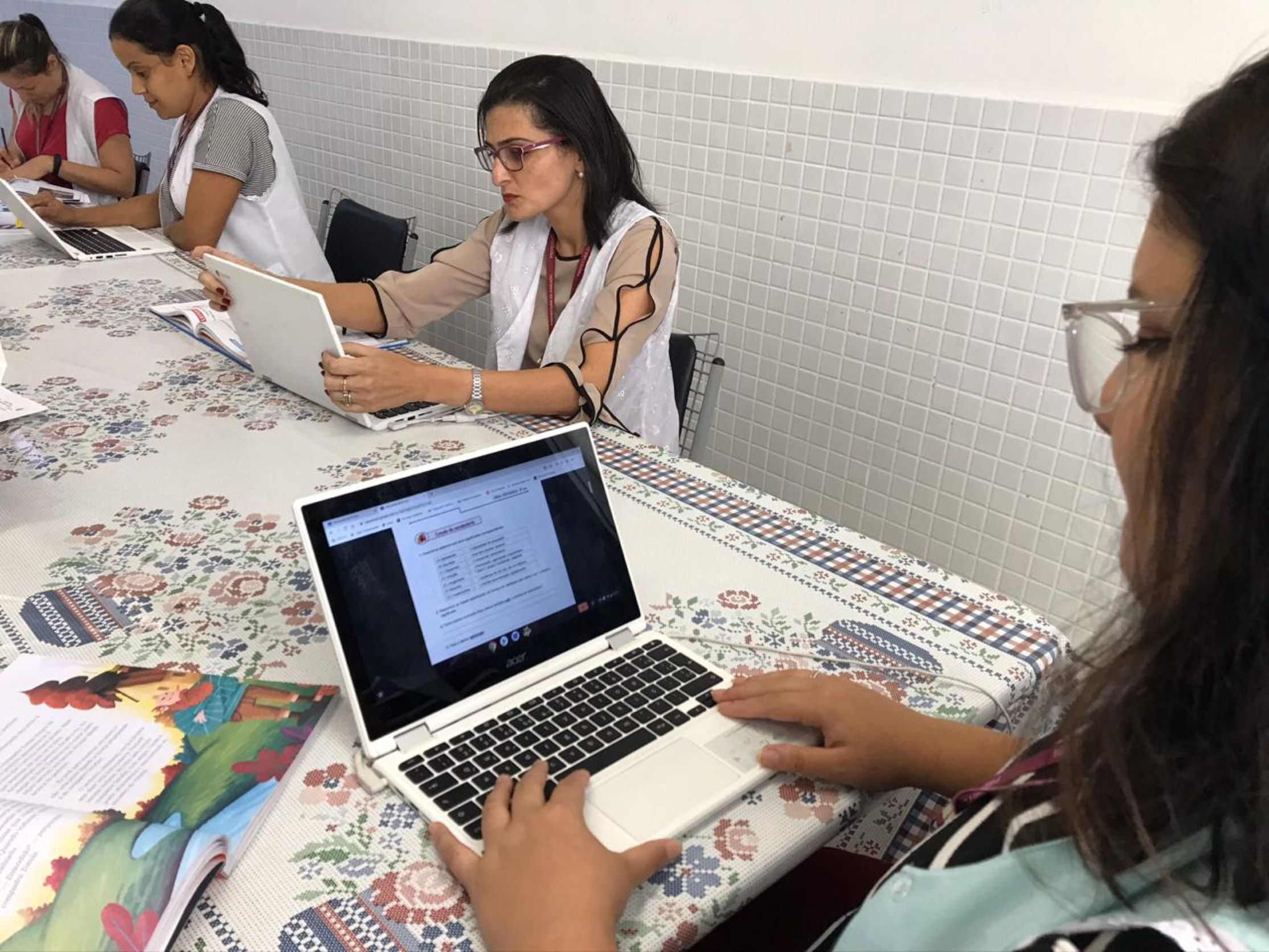 Na pandemia, professores atualizam plataformas