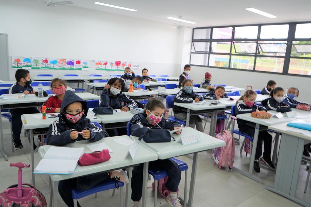 Emef Pimentel, uma das mais tradicionais escolas do Silveira, foi totalmente reconstruída
