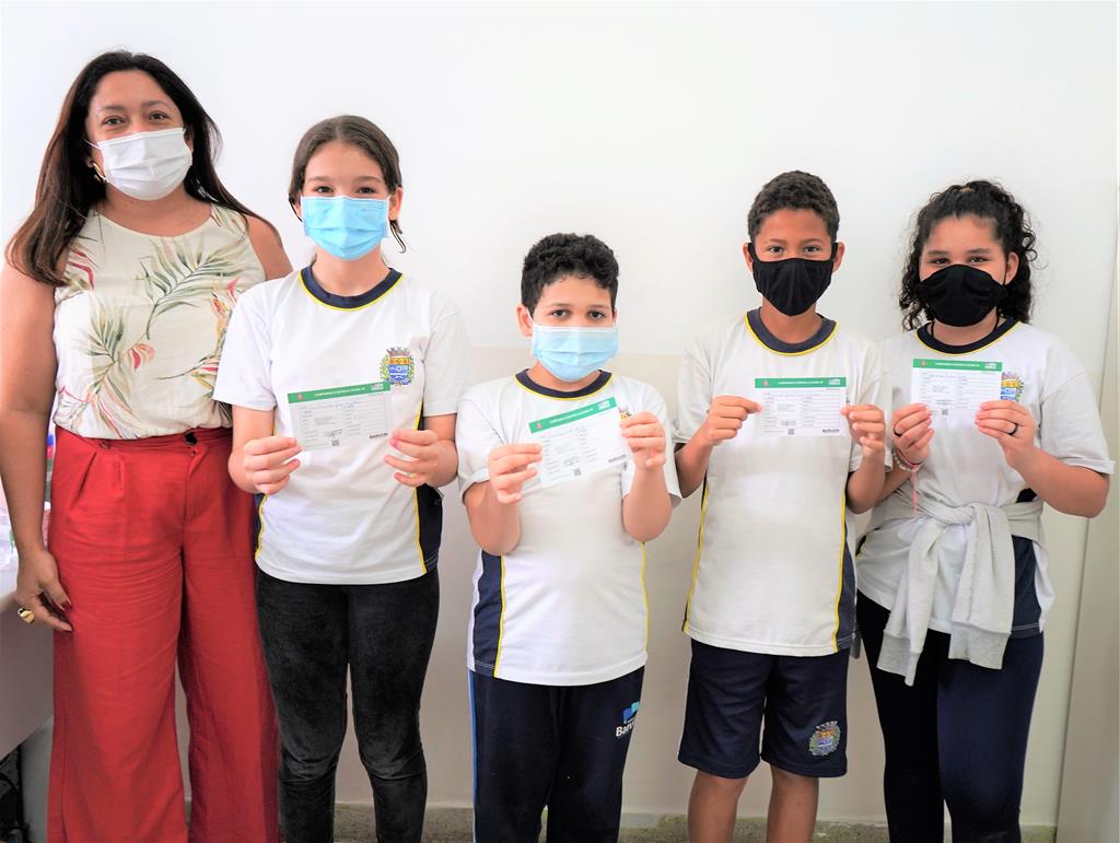 Saúde vai às escolas vacinar estudantes da rede de Barueri