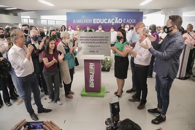 Inauguração da Emef Estevan Placêncio foi marcada por homenagens e muita emoção