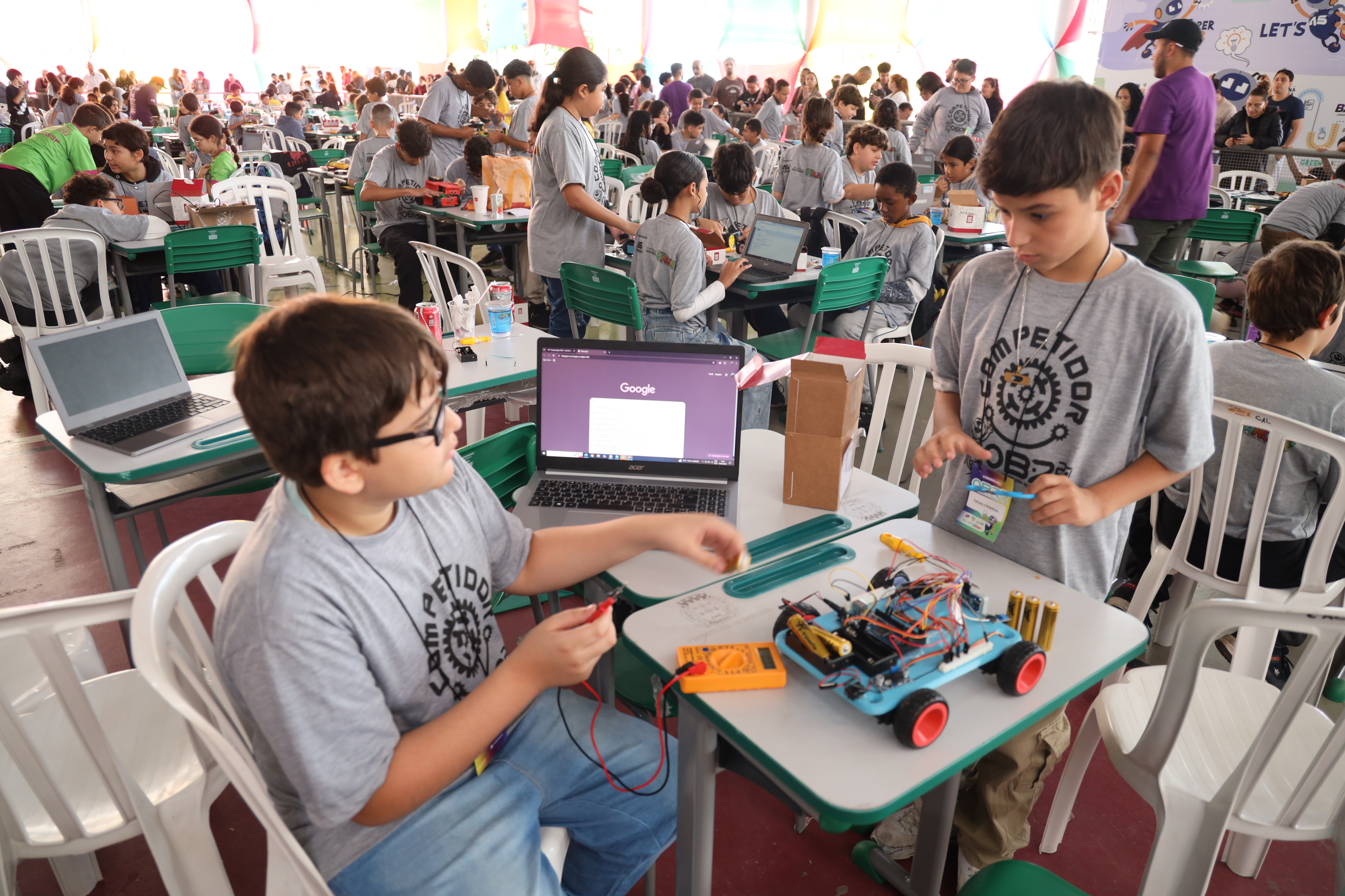 Barueri brilha na Olimpíada Brasileira de Robótica com desempenho histórico dos alunos da rede municipal