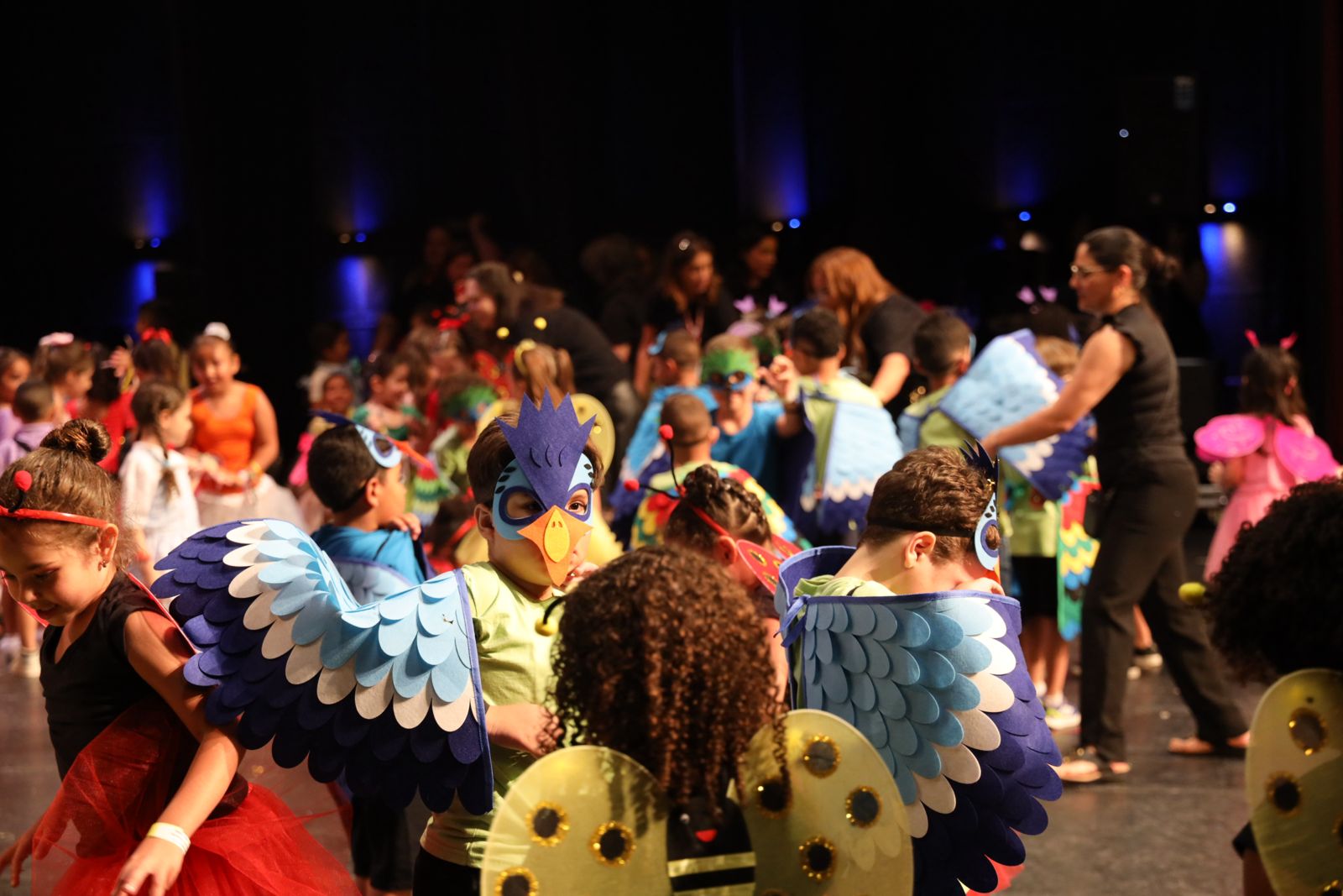 Formaturas da Educação Infantil emocionam famílias e reafirmam compromisso educacional de Barueri