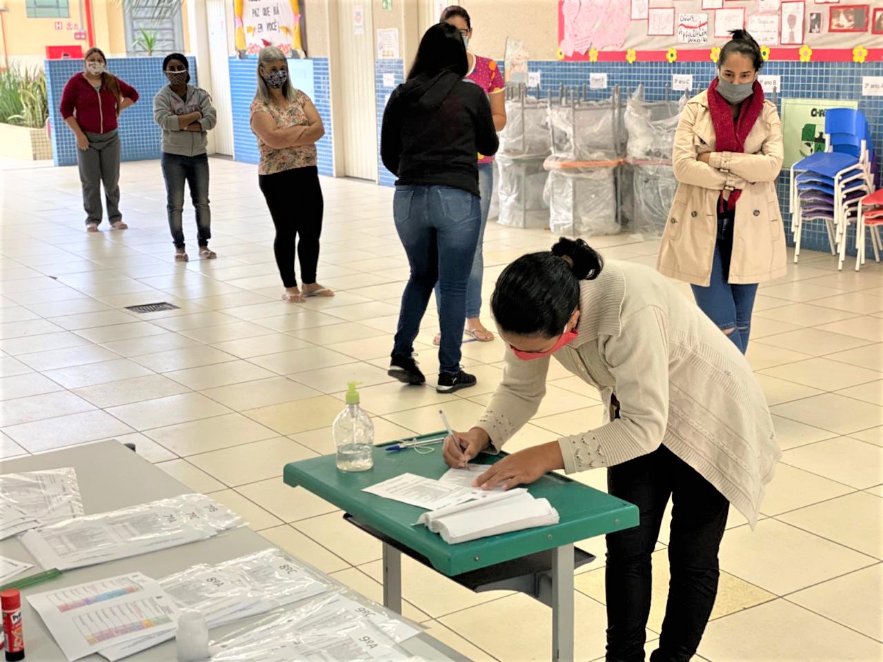 Pais de alunos da rede começam a receber segunda remessa dos itens da merenda