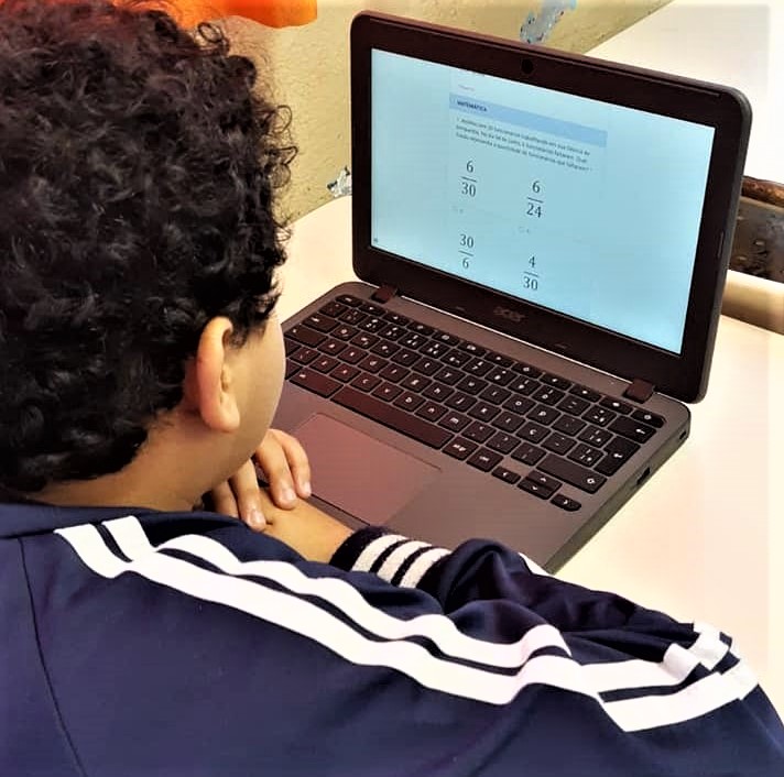 No recesso escolar, plataformas digitais ajudam alunos a seguirem com hábito da leitura